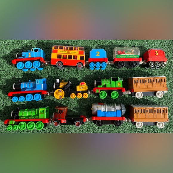 Lot Of 13 Thomas the Train & Friends Die Cast Trains - Picture 5 of 11